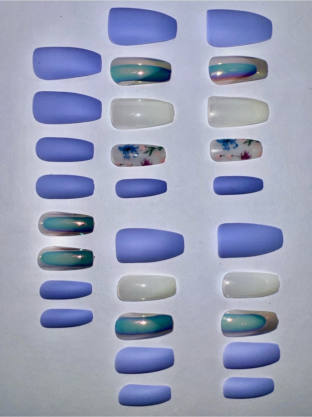 Look Beautiful 28pc press on nails with free gifts